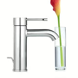 Kromirana jednoručna baterija miješalica za umivaonik Grohe Essence New s odvodnim setom i tehnologijama za uštedu vode.