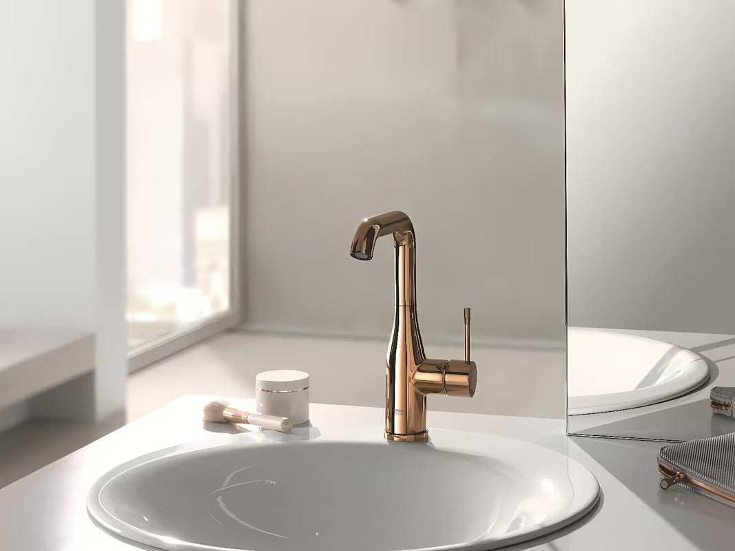 Visoka jednoručna baterija miješalica za umivaonik Grohe Essence New u boji warm sunset sa zakretnim izljevom