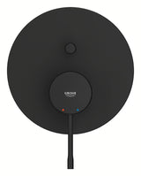 Podžbukna tuš i miješalica za kadu Grohe Essence u izvedbi phantom black s ručicom.