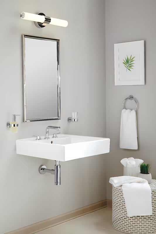 Kromirani držač za čaše Grohe Essentials uključuje čašu sa skrivenim pričvršćenjem