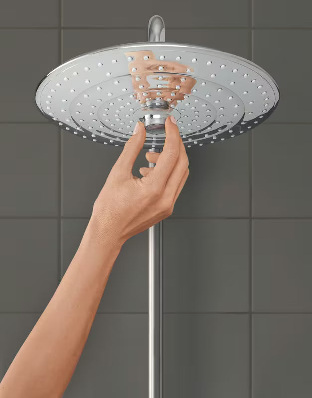 Nadglavni tuš Grohe Euphoria 260 smartcontrol u krom izvedbi s tri vrste mlaza i tuš krakom