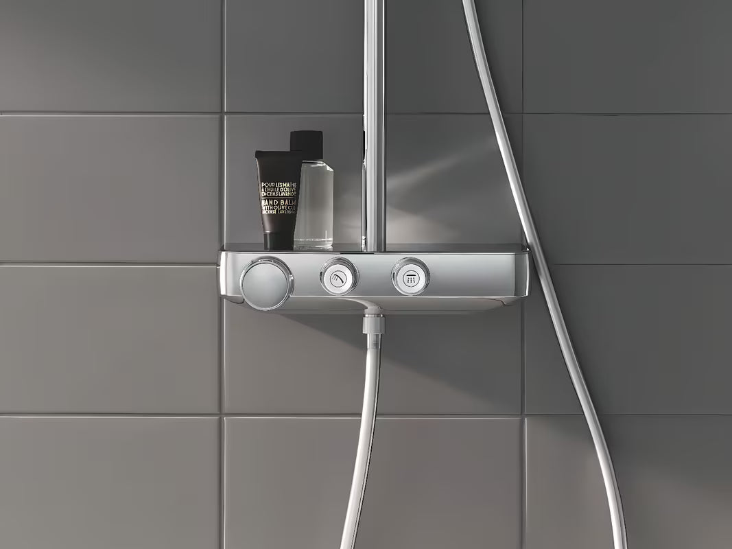 Tuš sustav Grohe Euphoria smartcontrol System u krom izvedbi s termostatskom miješalicom, s nadglavnim i ručnim tušem