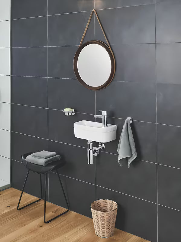 Viseće mali umivaonik Grohe Euro Ceramic 370x180 mm od bijele keramike s otvorom za slavinu