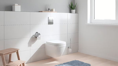 Viseći WC set Grohe Euro Ceramic u bijeloj boji s rimless školjkom i sjedalom sa soft Close
