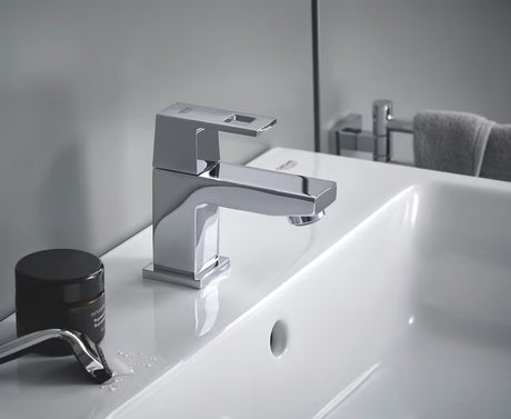 Kromirana miješalica za umivaonik Grohe Eurocube s štedljivim protokom Grohe EcoJoy i perlatorom SpeedClean.
