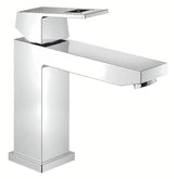 Kromirana jednoručna baterija miješalica za umivaonik Grohe Eurocube četvrtastog dizajna i tehnologijom Grohe EcoJoy