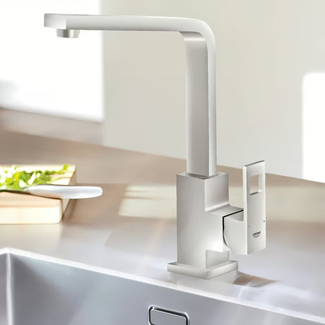 Kuhinjska jednoručna baterija slavina Grohe Eurocube s visokim izljevom u izvedbi supersteel