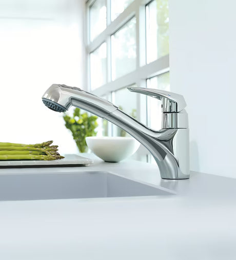 Kromirana miješalica za sudoper Grohe Eurodisc s izvlačivim tušem i zakretnim izljevom