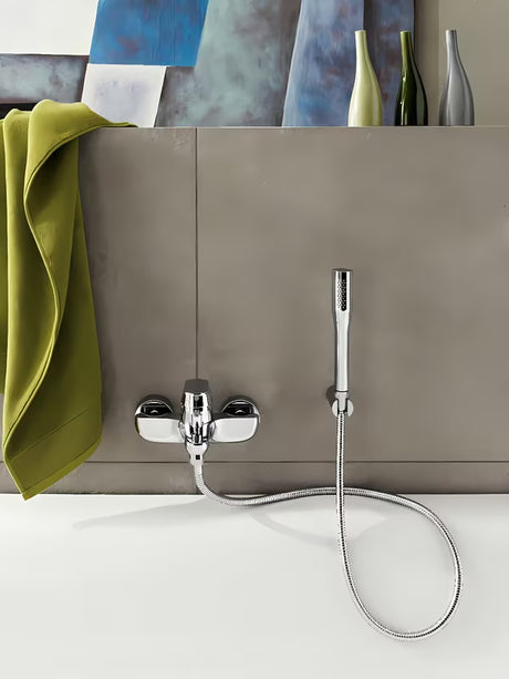 Kromirana zidna miješalica za kadu Grohe Eurosmart Cosmopolitan s tuš setom