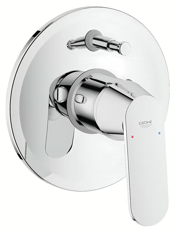 Podžbukna jednoručna baterija miješalica za tuš Grohe Eurosmart Cosmopolitan u kromiranoj izvedbi s okruglom rozetom.