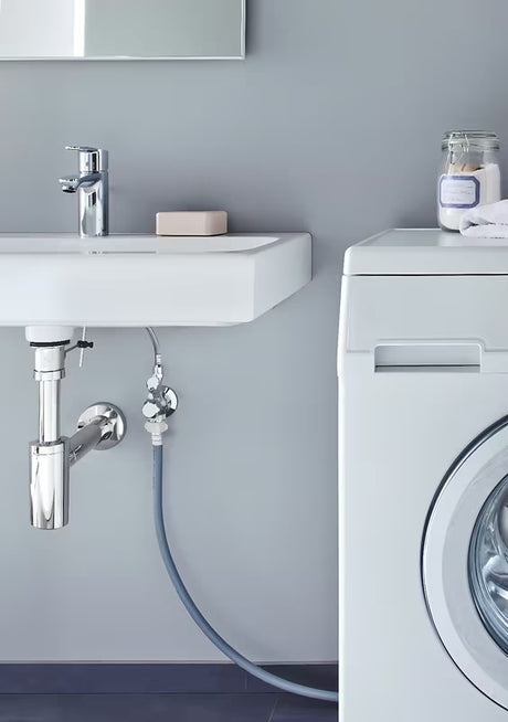 Kombi kutni ventil Grohe pro za zidnu ugradnju s kompenzacijom duljine i metalnom rozetom.