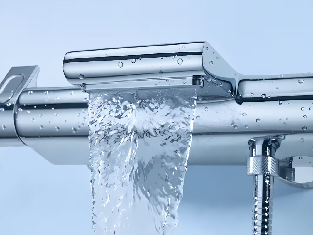 Kromirana termostatska zidna miješalica za kadu Grohe Grohtherm 2000 s prebacivanjem kada/tuš