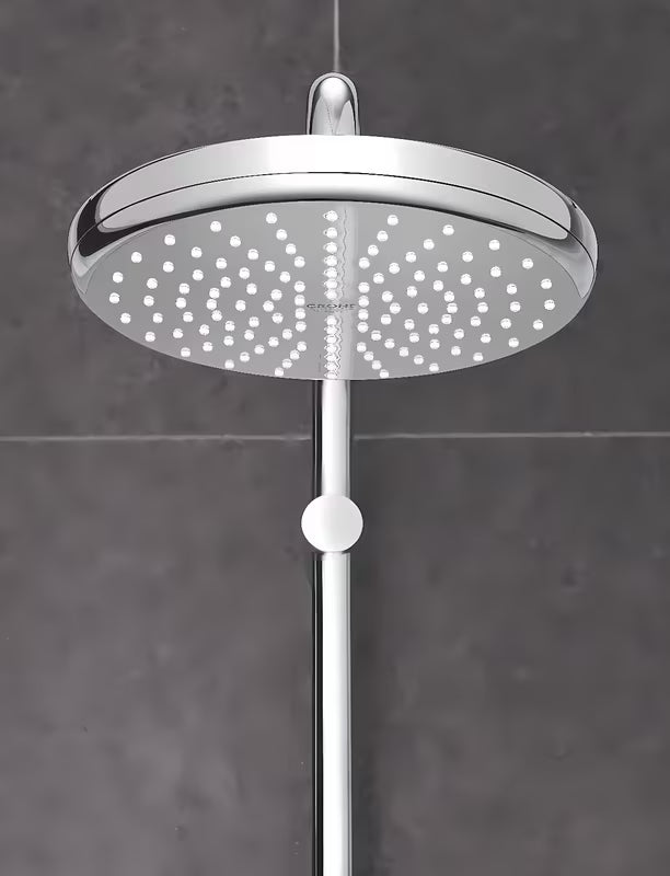 Kromirana nadglavni tuš Grohe New Tempesta 210 s mlazom Rain i tehnologijama DreamSpray i SpeedClean.