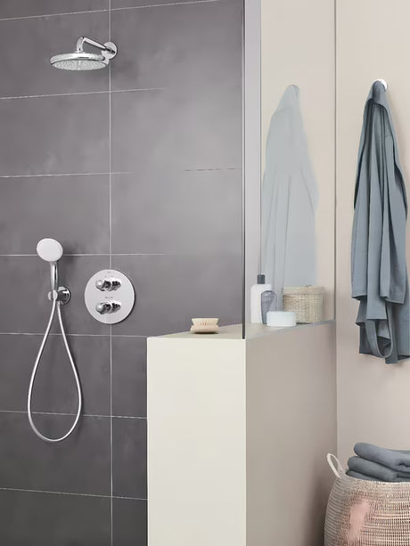 Kromirana nadglavni tuš Grohe Tempesta 210 sa zidnim tuš krakom i mlazom Rain