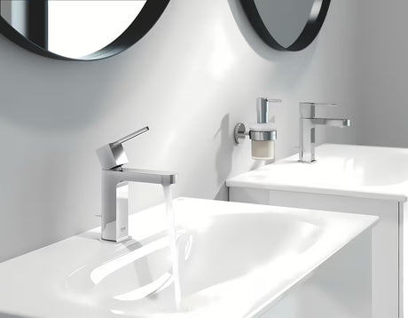 Kromirana jednoručna baterija miješalica za umivaonik Grohe Plus s odvodom i štedljivim protokom 5,7 l/min