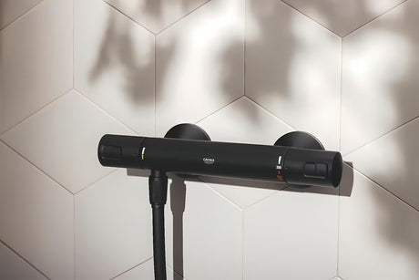 Termostatska zidna miješalica za tuš Grohe Precision Start u mat crnoj boji