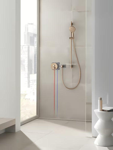 Ručni tuš Grohe Rainshower smartactive 130 u završnoj obradi brushed warm sunset s tipkom SmartTip