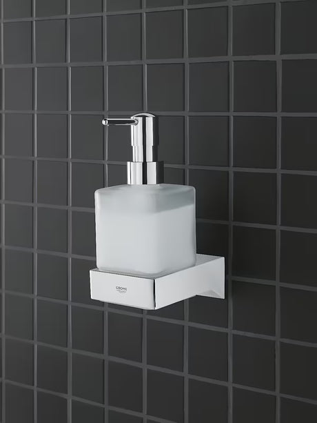 Kromirani dozator tekućeg sapuna Grohe Selection Cube bez držača sa staklenom posudom