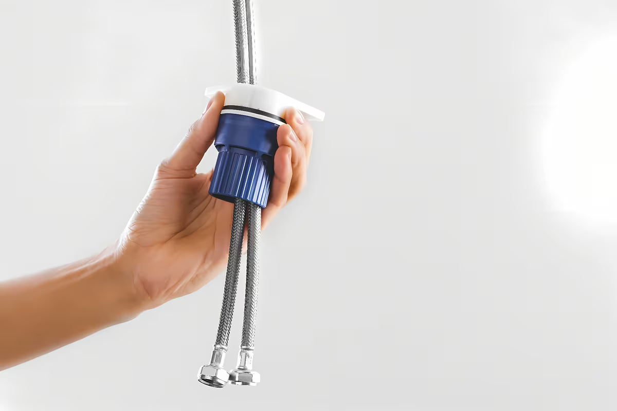 Miješalica za Sudoper Grohe Start 2021 u izvedbi supersteel s visokim zakretnim izljevom i izvlačnim tušem.