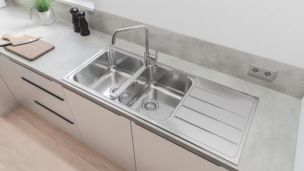 Kromirana jednoručna baterija miješalica za sudoper Grohe Start s visokim zakretnim U izljevom