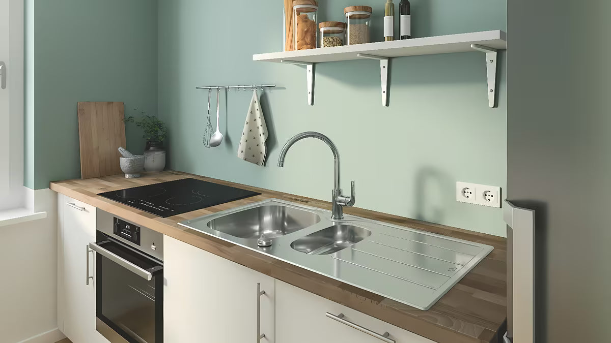 Kromirana jednoručna baterija miješalica za sudoper Grohe Start Curve s visokim zakretnim izljevom