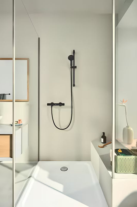Tuš set Grohe Tempesta 110 u mat crnoj izvedbi s ručnim tušem, tuš šipkom i crijevom
