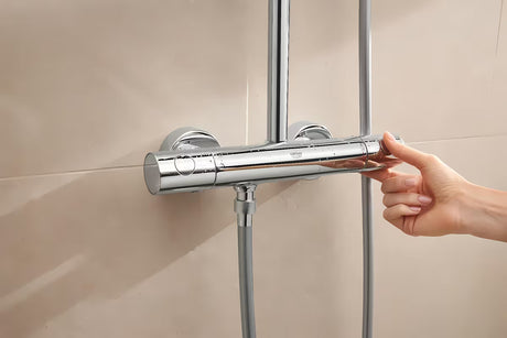 Tuš sustav Grohe Tempesta Cube System s termostatskom miješalicom u krom izvedbi, s nadglavnim i ručnim tušem