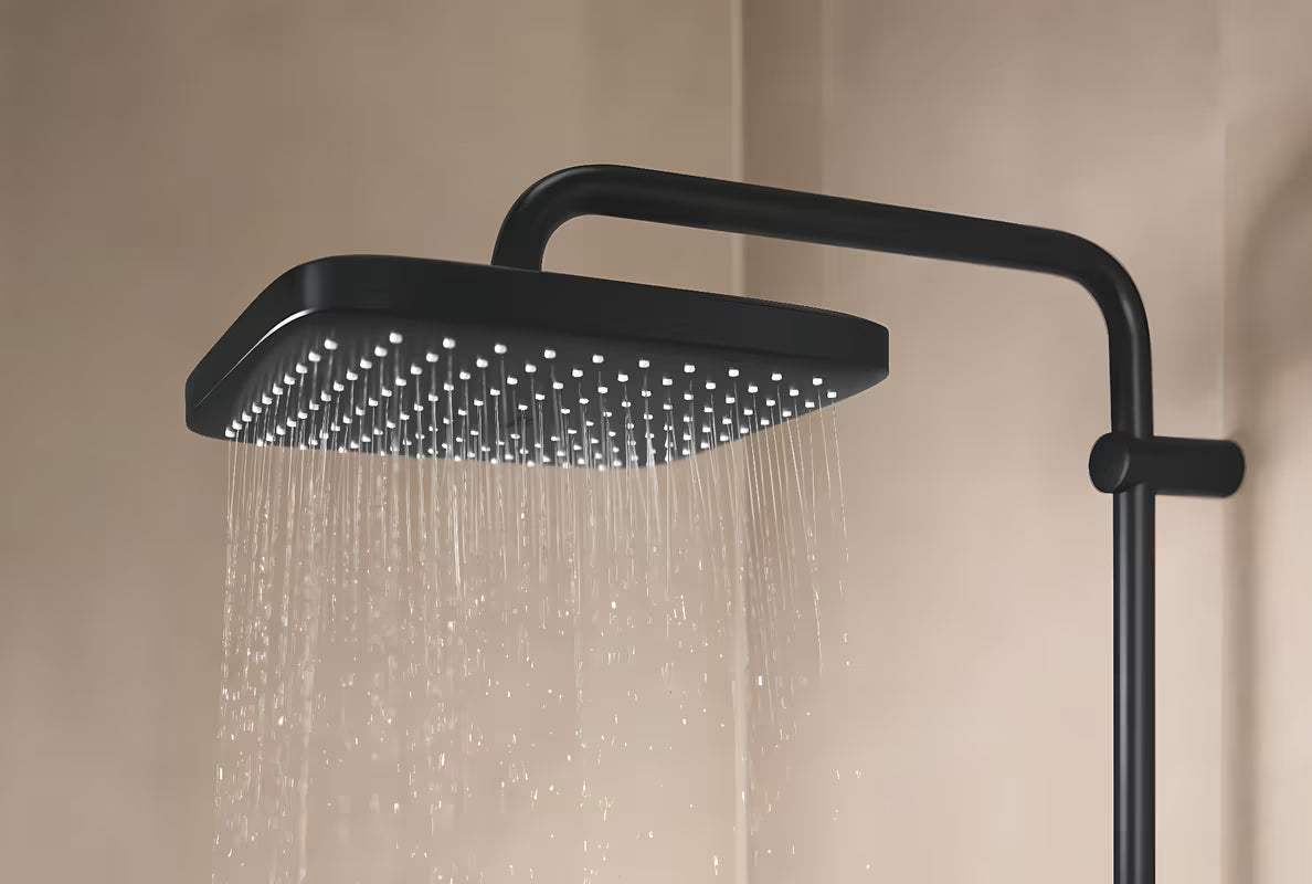 Mat crni tuš sustav Grohe Tempesta System Cube s termostatskom miješalicom, s nadglavnim i ručnim tušem