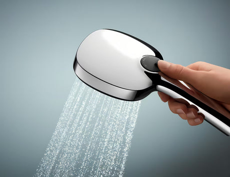 Kromirani set za kadu Grohe Vitalio Comfort s ručnim tušem s 3 vrste mlaza, držačem i crijevom 1750 mm.