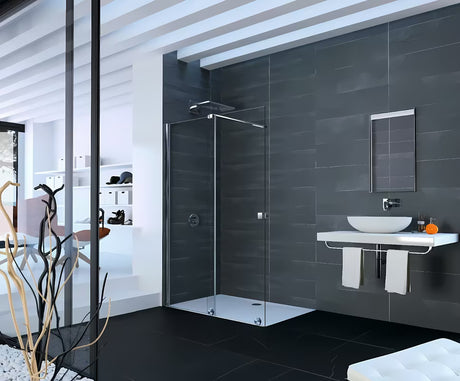 Tuš stijena Walk-In Hüppe Xtensa pure 140 cm u sjajnom kromu s prozirnim staklom i kliznim otvaranjem.