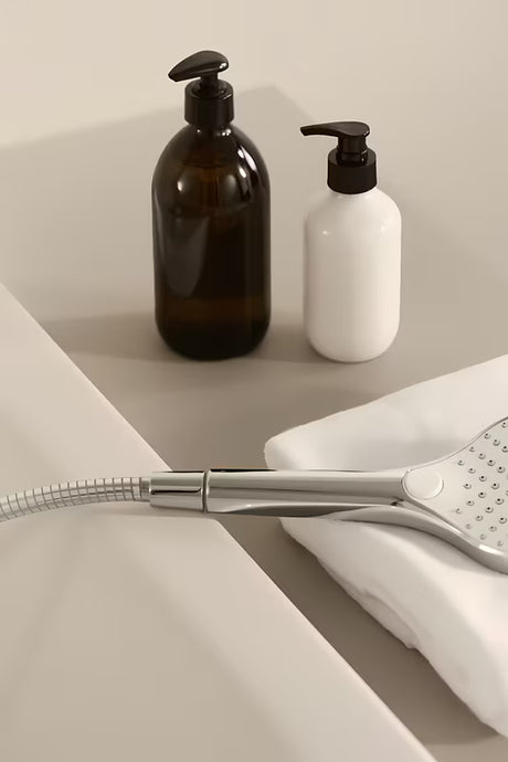 Kromirana ručni tuš Hansa Viva, ručni tuš s 3 funkcije, promjer 11 cm.