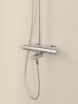 Hansa Viva tuš sustav s termostatskom miješalicom u krom izvedbi s nadglavnim i ručnim tušem