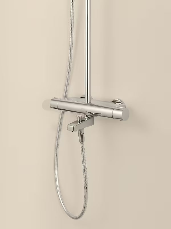 Hansa Viva tuš sustav s termostatskom miješalicom u krom izvedbi s nadglavnim i ručnim tušem