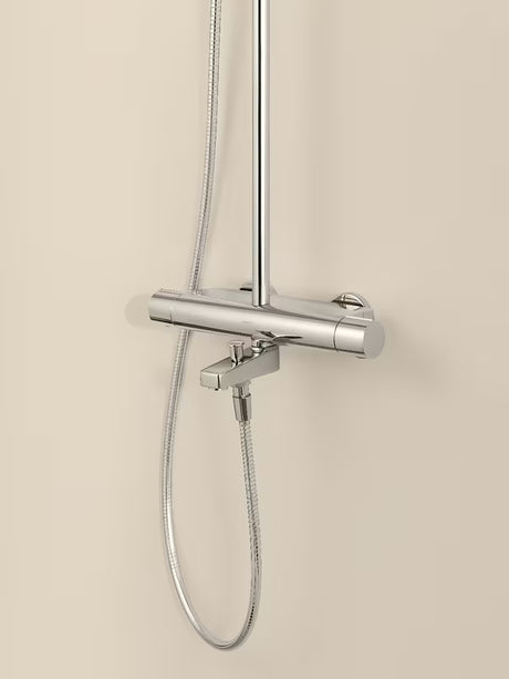 Hansa Viva tuš sustav s termostatskom miješalicom u krom izvedbi s nadglavnim i ručnim tušem