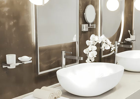 Hansgrohe addstoris držač čaše i četkica uključujući staklenu čašu u krom izvedbi za zidnu montažu.