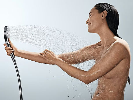 Hansgrohe Croma Select E tuš set u bijeloj i krom izvedbi s ručnim tušem i šipkom Unica