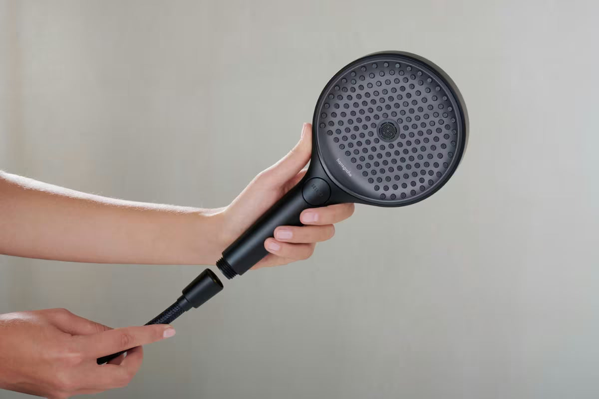 Tekstilno tuš crijevo hansgrohe Designflex 2 m u mat crnoj boji s univerzalnim priključkom G ½.