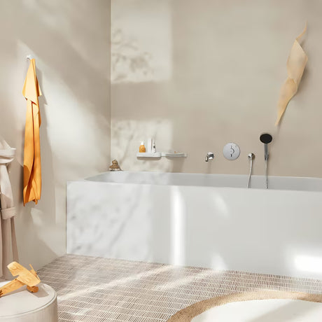 Podžbukna miješalica za tuš hansgrohe duoturn S u krom izvedbi pro za upravljanje dvama izljevnim mjestima.