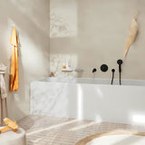 Podžbukna miješalica za tuš Hansgrohe duoturn S u mat crnoj boji pro za upravljanje dvama izljevnim mjestima.