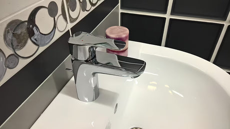 Kromirani jednoručna baterija stojeća miješalica za umivaonik Hansgrohe HG248 s odvodom