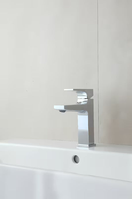 Kromirana umivaonička jednoručna baterija slavina Hansgrohe Metropol s odvodnim setom push-open