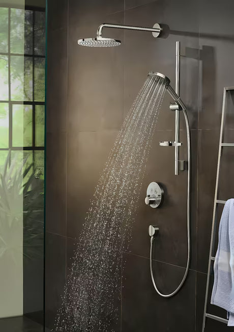 Ručni tuš Hansgrohe Raindance Select S u krom izvedbi s tipkom Select i s tri vrste mlaza