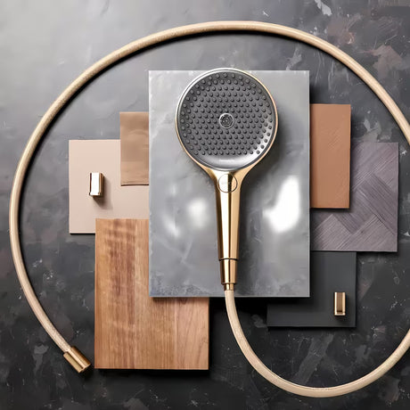 Hansgrohe Rainfinity tuš set EcoSmart u izgledu poliranog zlata s ručnim tušem, šipkom i tekstilnim crijevom