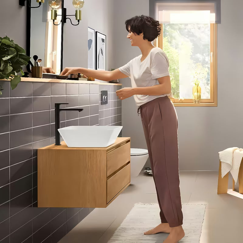 Hansgrohe Rebris E visoka miješalica za umivaonik u mat crnoj boji s ručicom