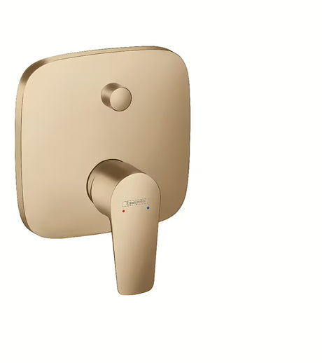 Podžbukna jednoručna baterija miješalica za tuš hansgrohe Talis E u obradi brušena bronca s preklopnikom funkcijom.