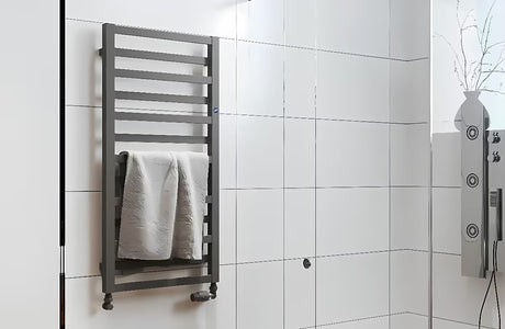 Kombinirani radijator Hopa Poppy 67x40 cm u mat crnoj boji za kupaonicu.