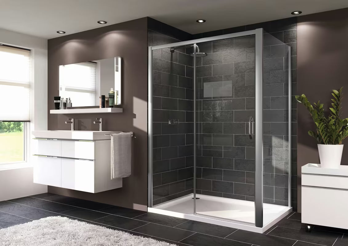 Tuš stranica za vrata  Hüppe Next Easy Entry 80x200 cm s prozirnim staklom i kromiranim profilom.