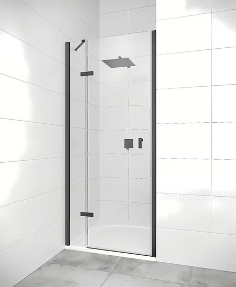 Bezokvirni tuš vrata Hüppe Strike New 120 cm s prozirnim staklom i crnim mat profilom