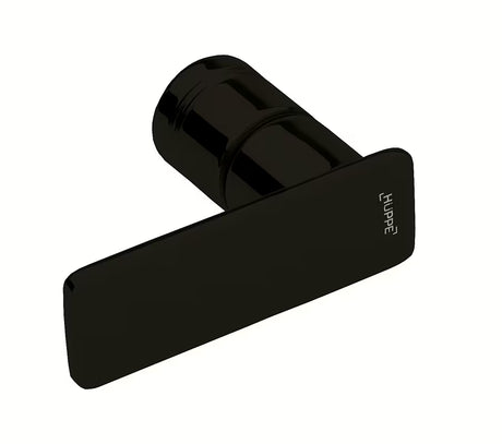 Bezokvirni tuš vrata Hüppe Strike New 90 cm s prozirnim staklom i crnim mat profilom.