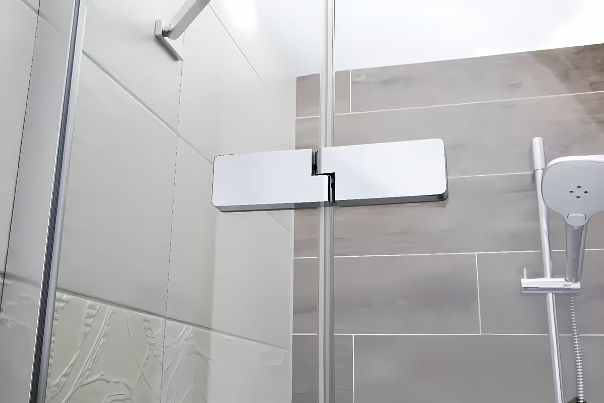 Pravokutni bezokvirni tuš kabina Hüppe Strike New 100x90 cm s prozirnim staklom i kromiranim profilima